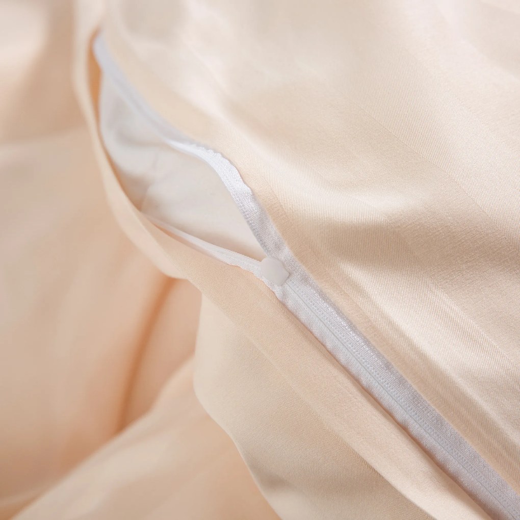 Hotelové obliečky z mikrovlákna JASMINE šampanské - prúžok 2 cm Rozmer obliečok: 2 ks 70 x 90 cm | 200 x 220 cm