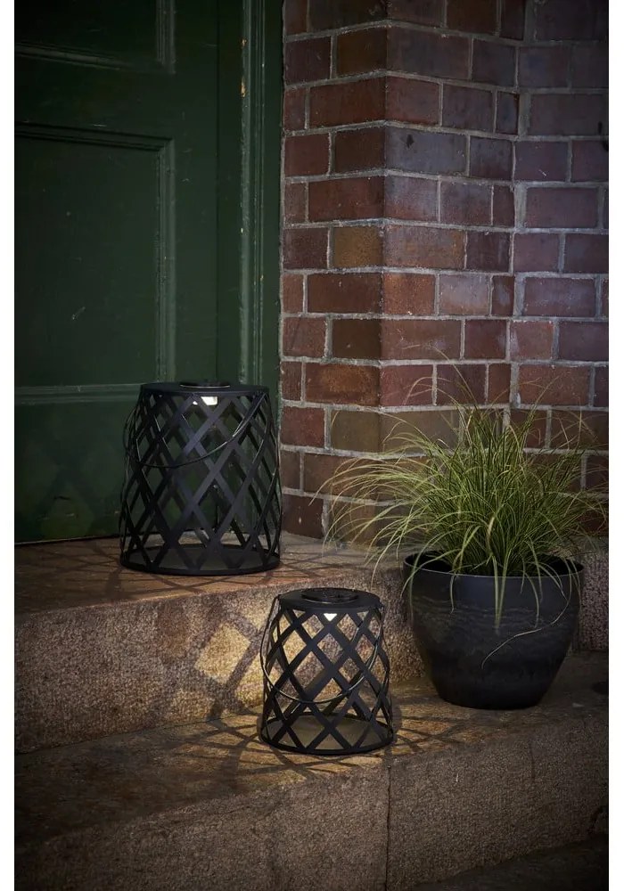 Čierny LED lampáš Star Trading Calabria, výška 20 cm