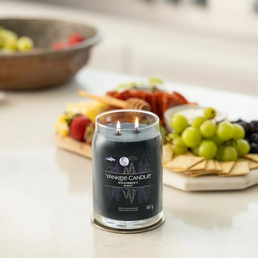 Yankee Candle Signature Midsummer’s Night Veľkávonná sviečka, 567 g, L