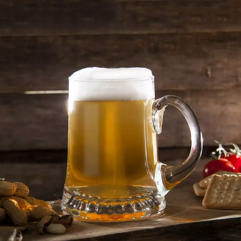 Dekorant Ručne fúkaný polliter na pivo s gravírovaním Chmeľ 02 500 ml 1KS
