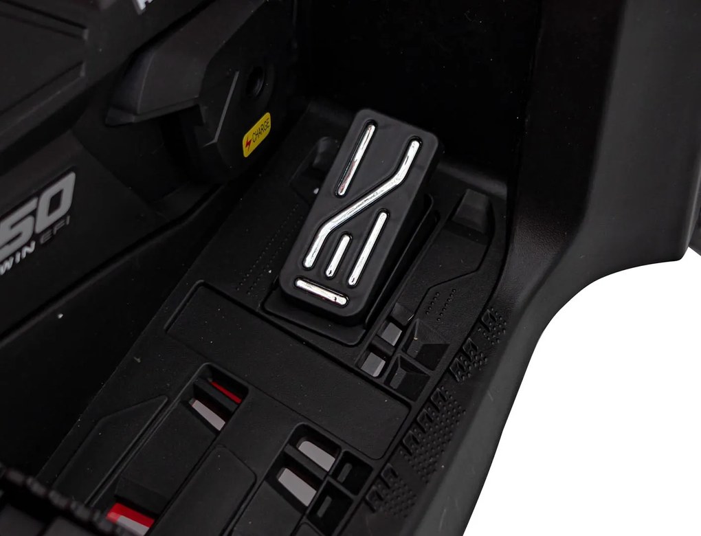 Ramiz Štvorkolka Can Am Outlander ATV s diaľkovým ovládaním čierna