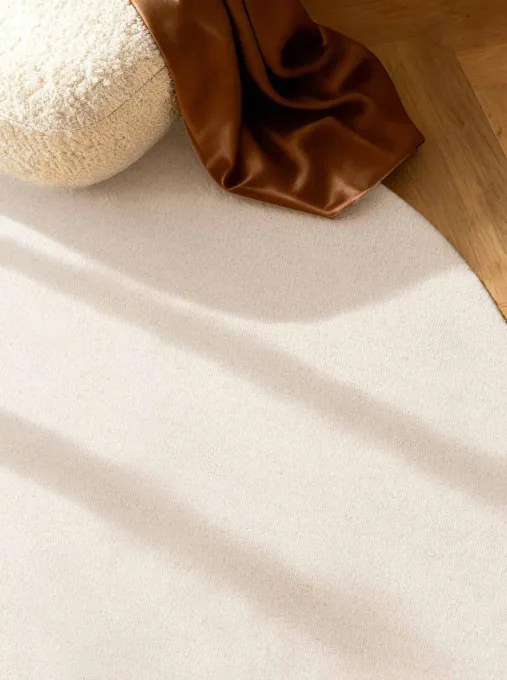 Koberec Elle Decoration Puristic Knots naturálny / biely kruh