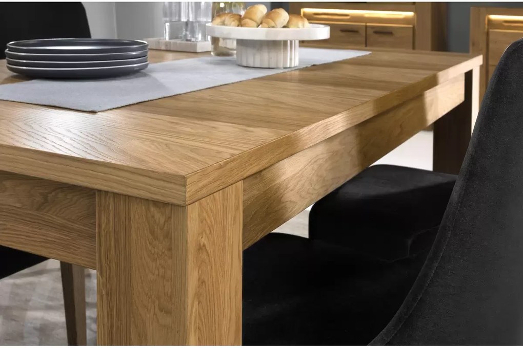Jedálenský rozkladací stôl Velvet II 40 160/250 cm z masívu dub prírodný