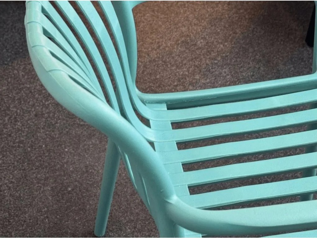 AKCIA Plastová stolička TREGO s opierkami, modrá II. akosť