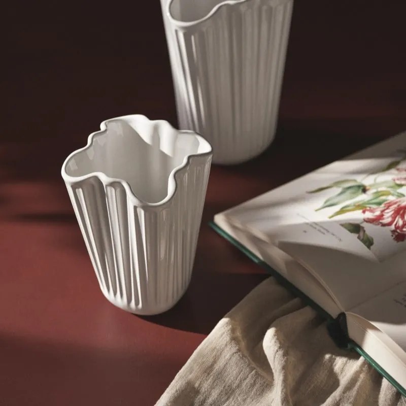 KÄHLER Keramická váza Hammershøi Unfold 16,5 cm