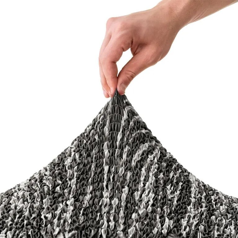Bielastické poťahy UNIVERSO NOVÉ žíhané čiernobiele kreslo ušiak (š. 60 - 110 cm)
