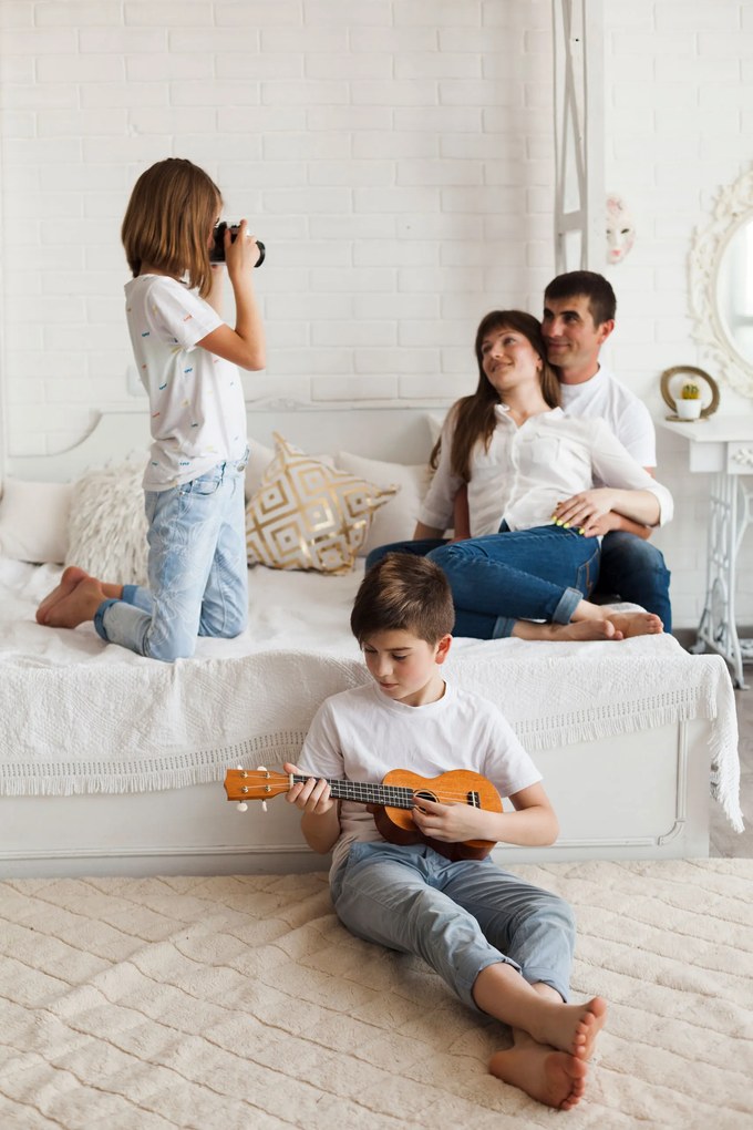 ECOTOYS detské drevené ukulele 4 nylonové struny, 12 pražcov, pre 3+ rokov