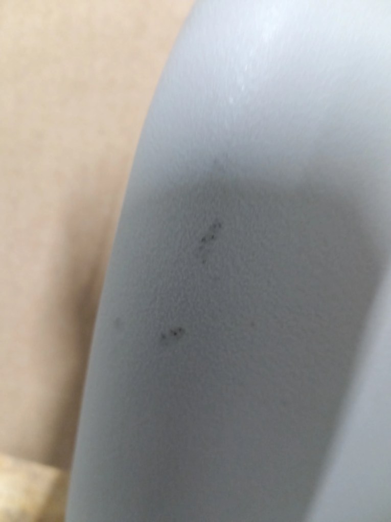 AKCIA Svetlosivá stolička BALI MARK s čiernymi nohami II. akosť