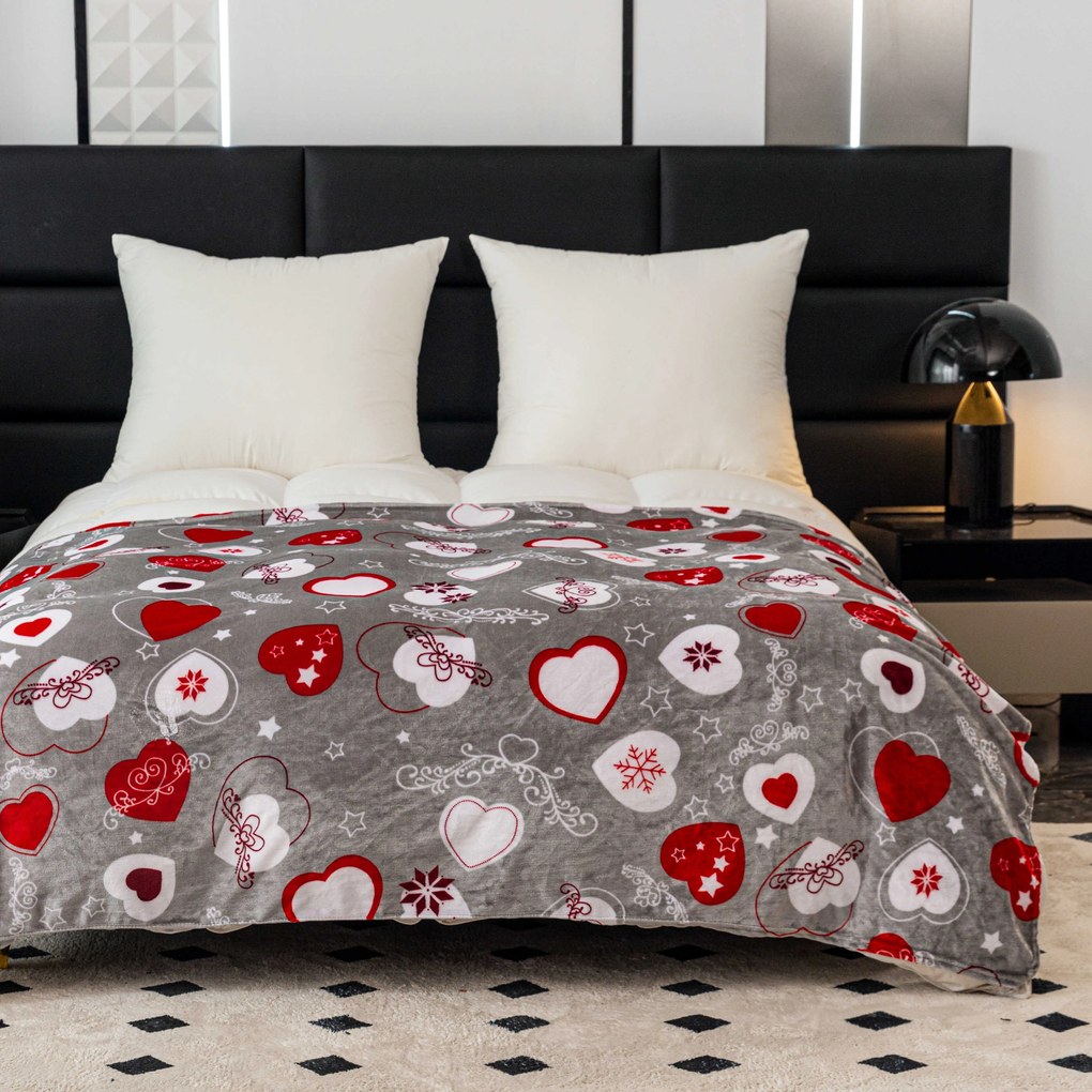 Vianočná mikroplyšová deka VIANOČNÉ SRDCE sivé Rozmer: 150 x 200 cm