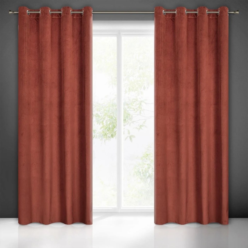 ZATEMŇOVACÍ ZÁVES NA KRÚŽKOCH LILI 140X250 CM TEHLOVÁ