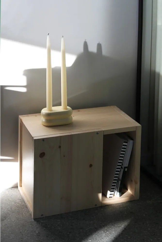 Nočný stolík z borovicového dreva v prírodnej farbe Grab It – Karup Design