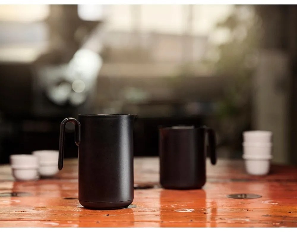 Čierna termoska 1 l Singles – Zone