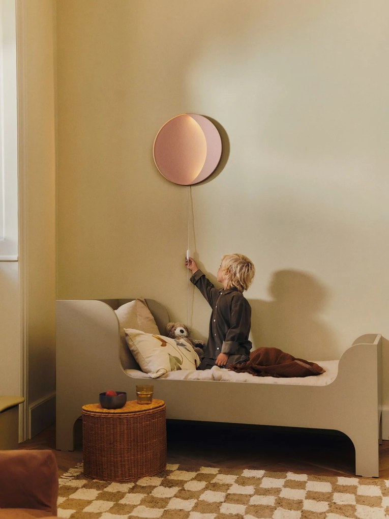 Ferm Living Vankúš s vyšívaným motívom Swif Bird 40 × 60 cm