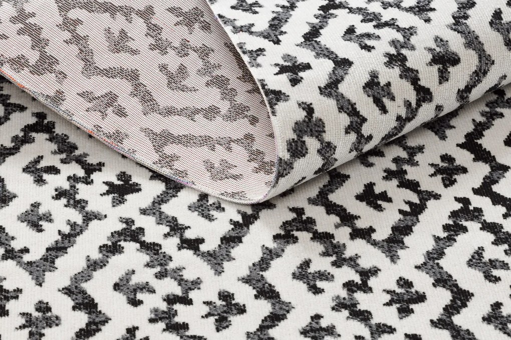 Moderný koberec MUNDO E0621 geometrický outdoor béžový / čierny