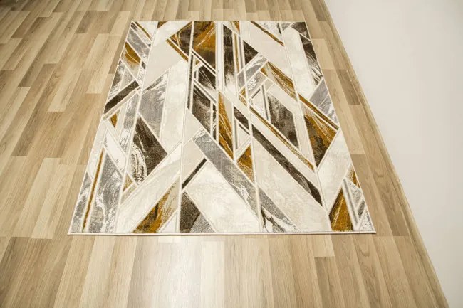 Koberec Elisa PF132 geometrický, hnedý / zlatý