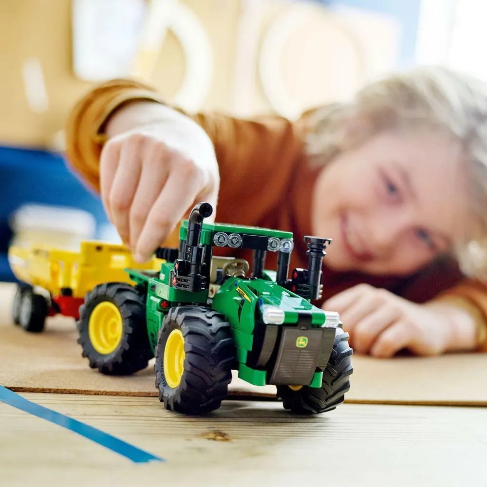 LEGO Technic 42136 John Deere 9620R 4WD Tractor 2242136