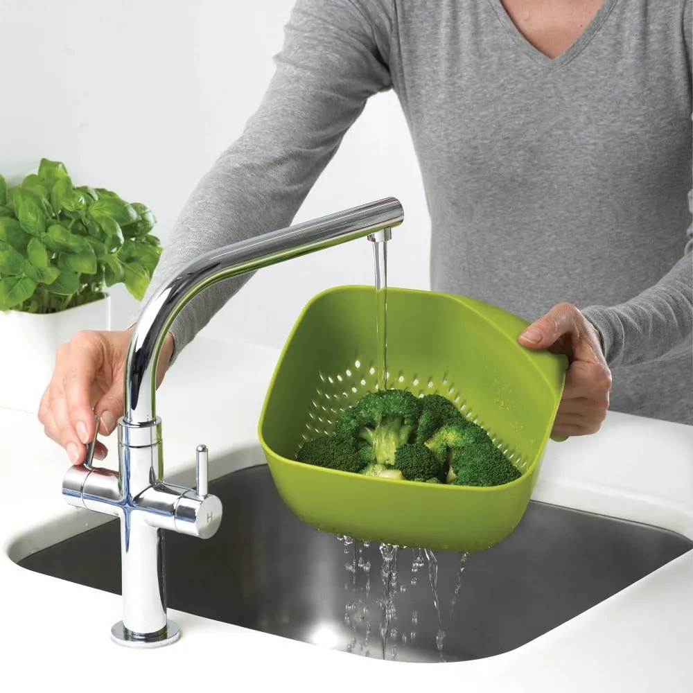 Veľké zelené kubické cedidlo Joseph Joseph Square Colander