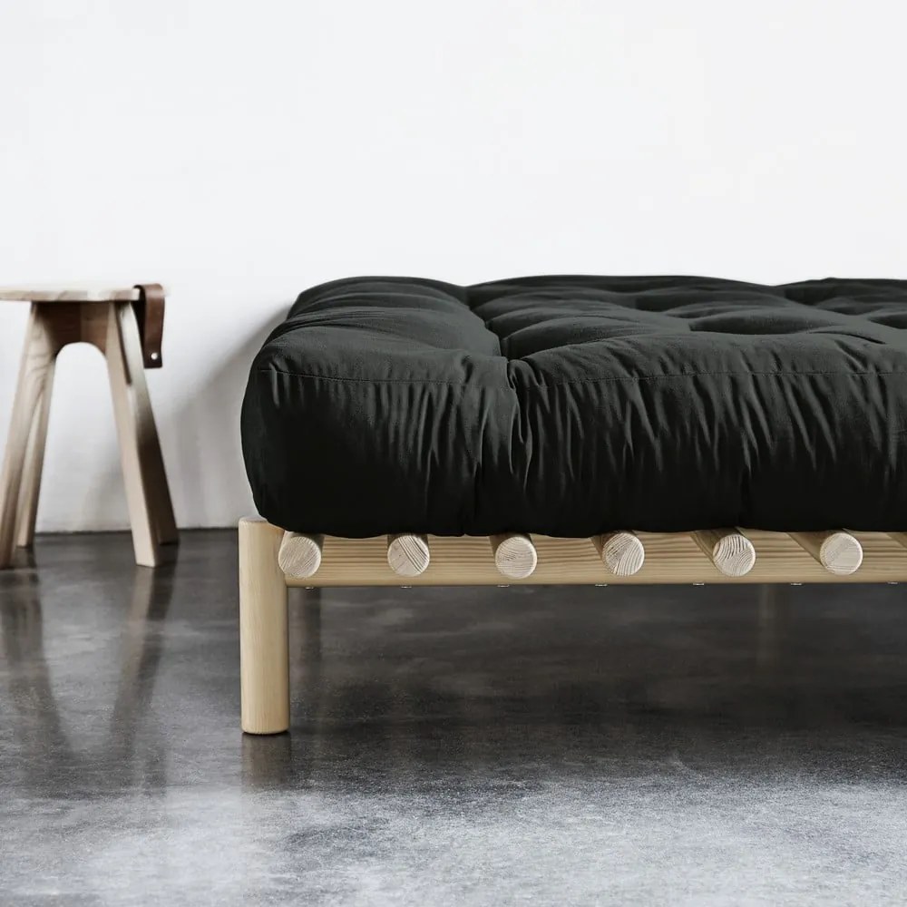 Dvojlôžková posteľ z borovicového dreva s roštom 140x200 cm Pace – Karup Design