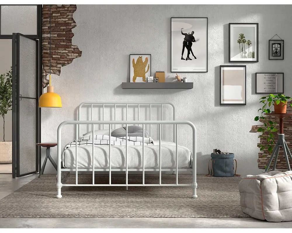 Biela kovová dvojlôžková posteľ s roštom 140x200 cm BRONXX – Vipack