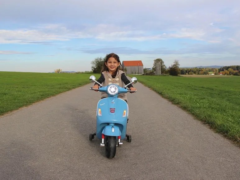 Jamara Skúter Vespa Ride On (modrá)  (100280164)