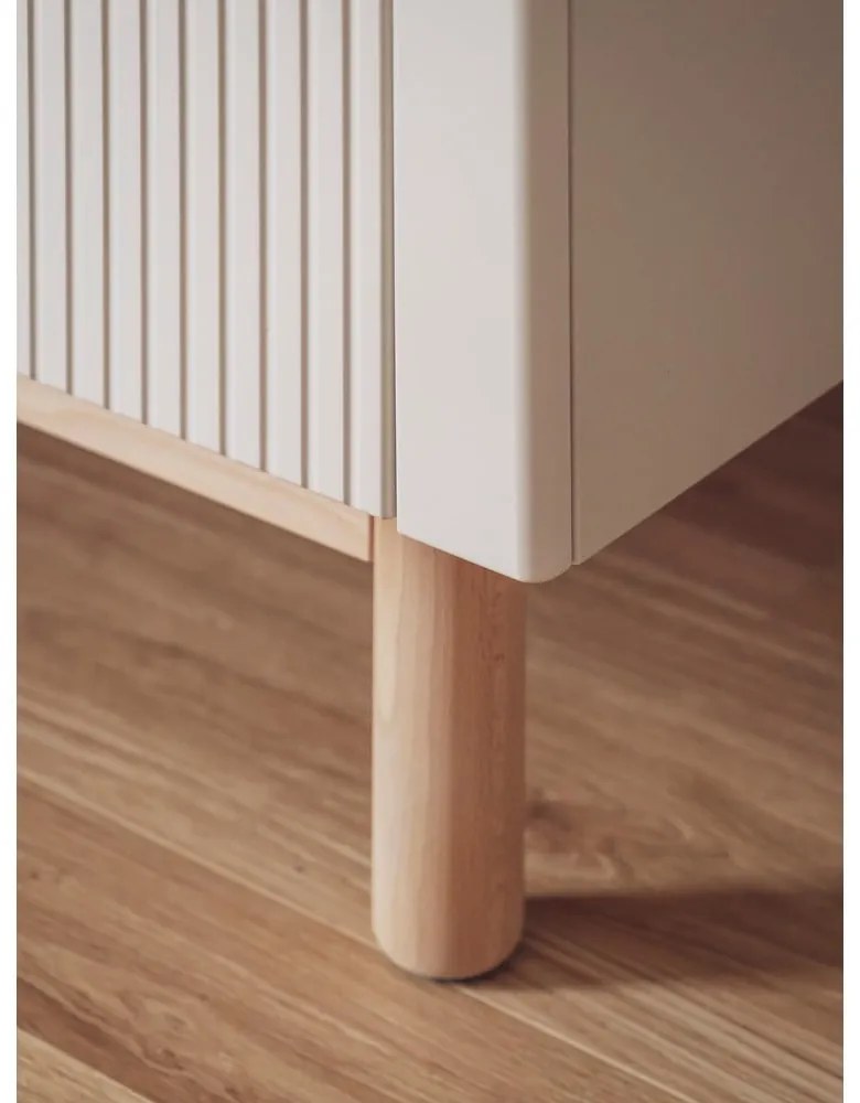 Béžová nízka detská komoda 144,5x52 cm Miloo – Pinio