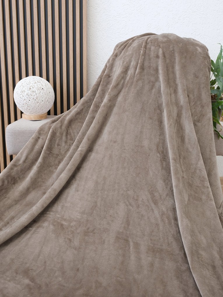 Deka mikroplyš Exclusive 150 × 200 cm – Laura sivohnedá