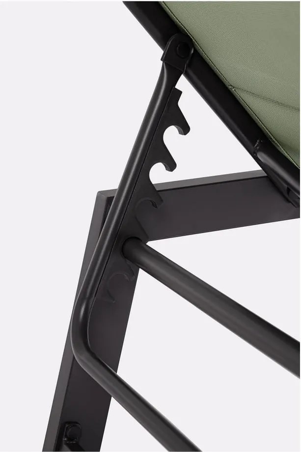 Zelené kovové záhradné ležadlo Hilde – Bizzotto