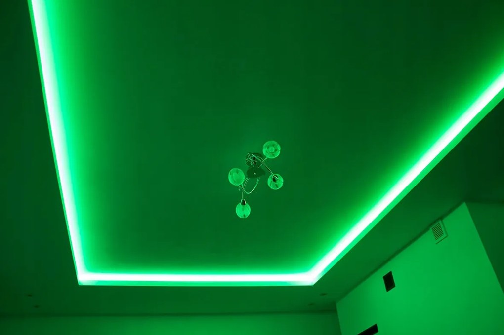 RGB LED pásik 5050 2,5m IP20 + diaľkové ovládanie KIT