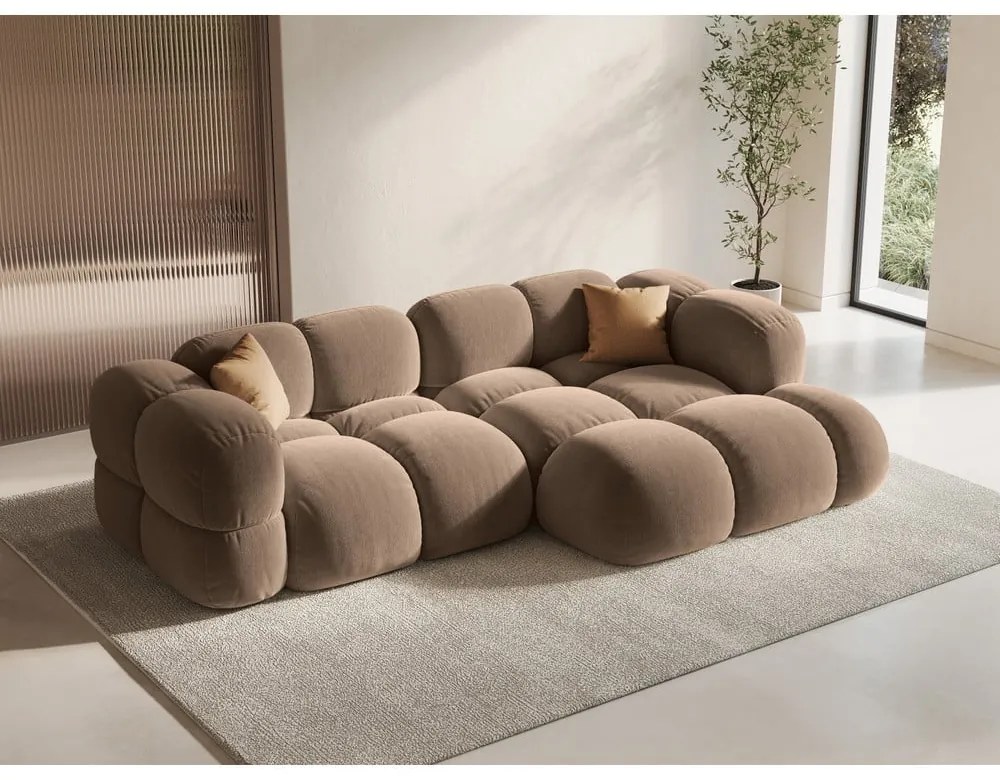 Hnedá zamatová rohová pohovka (pravý roh/s leňoškou) Loretto – Cosmopolitan Design