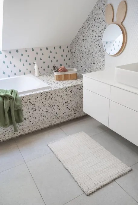 Kúpeľňový koberček svetlosivý