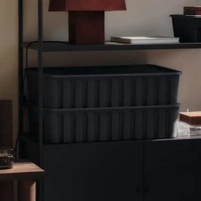 Ferm Living Úložný box s vekom Paper Pulp Extra Large Charcoal