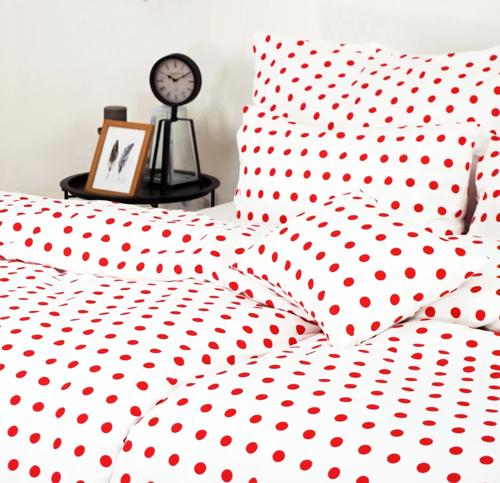 Obliečky Rím červené EMI: Predĺžený set jednolôžko obsahuje 1x 140x220 + 1x 70x90