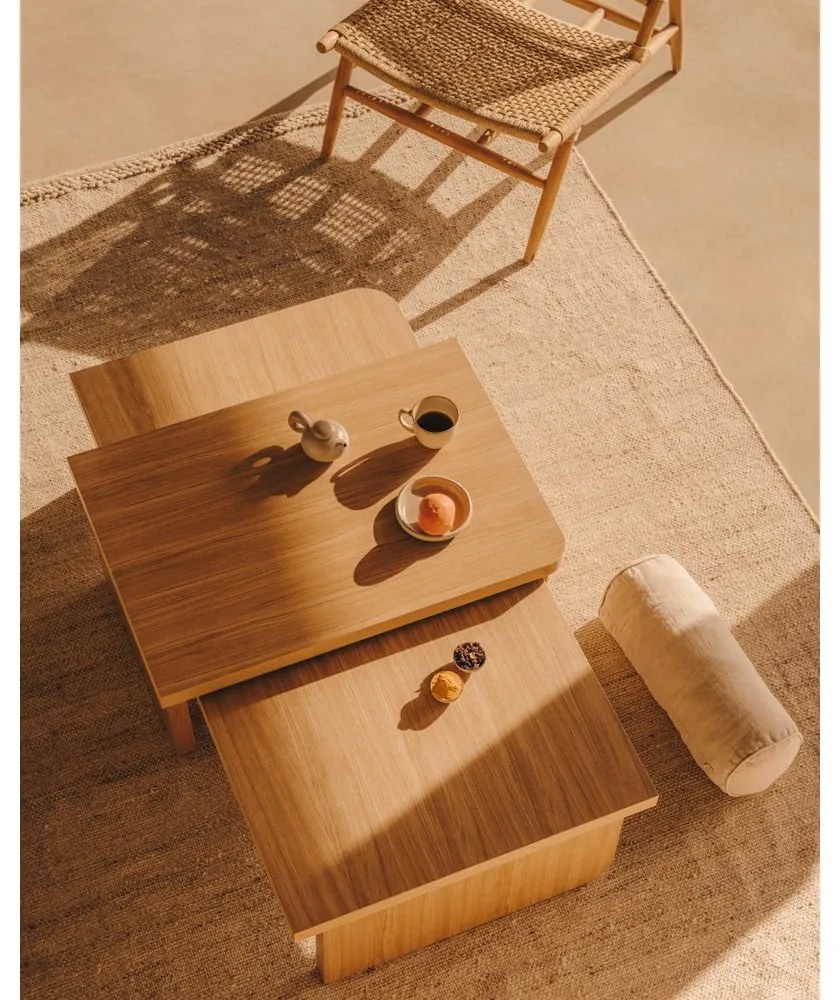 Konferenčný stolík v dekore duba v prírodnej farbe 75x140 cm Oaq – Kave Home