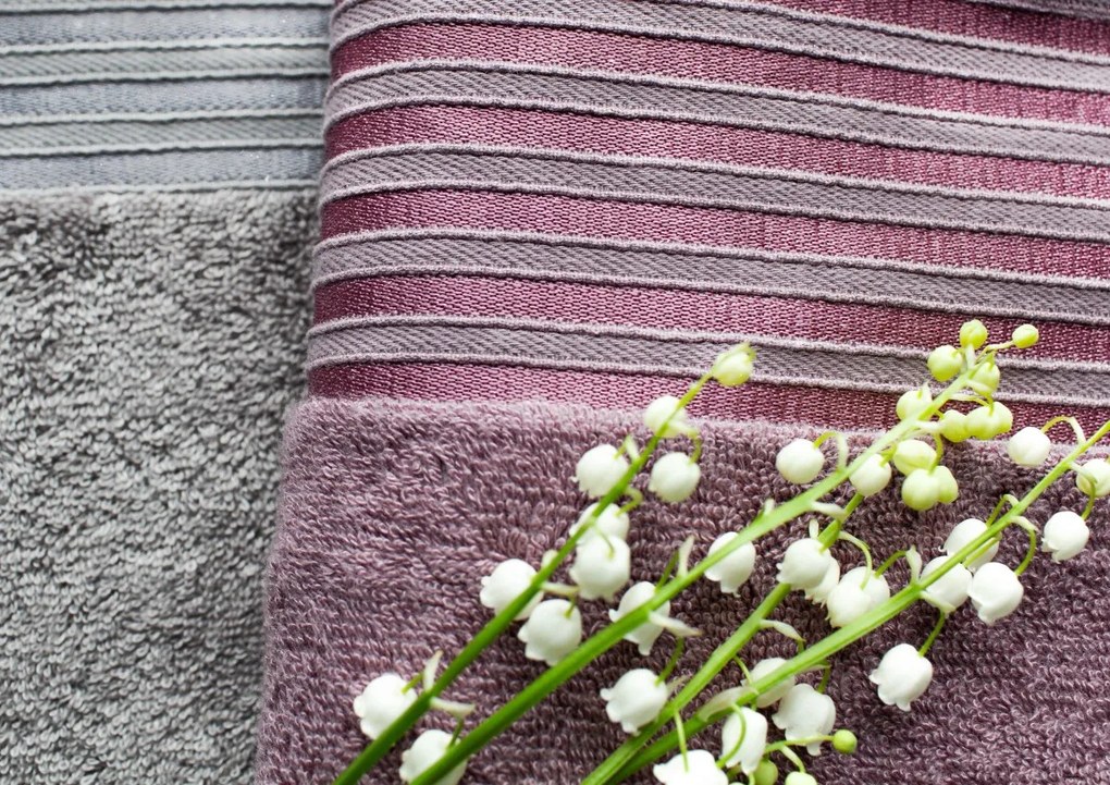 Bavlněný froté ručník s modalem VELA 70x140 cm šedý