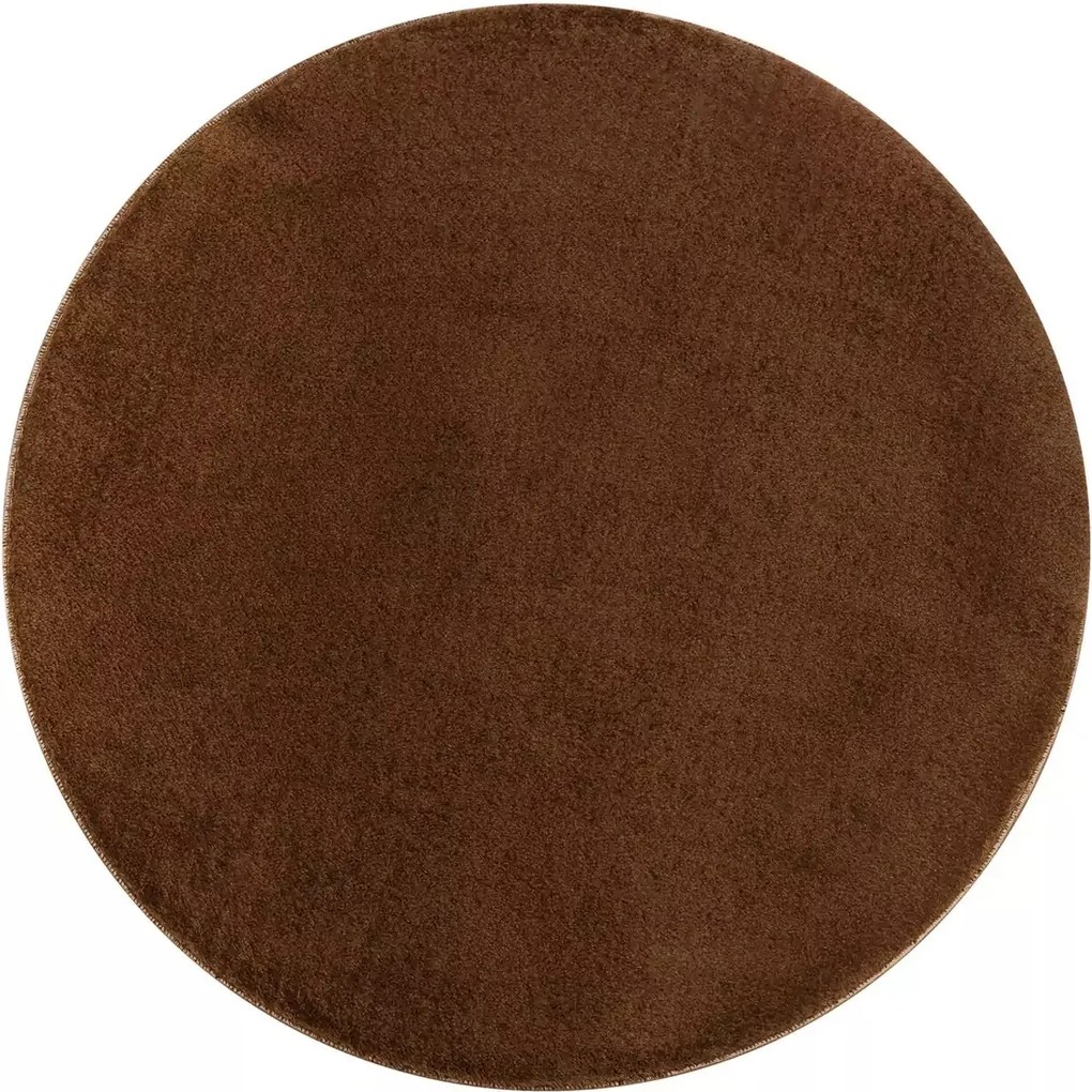 TA Koberec 7005 HNEDÉ OBJATIE Rozmer: 80x80 cm