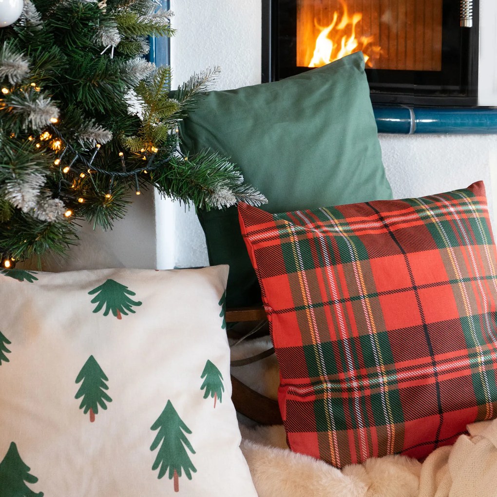 Goldea vianočná bavlnená obliečka na vankúš - červené káro 40 x 40 cm