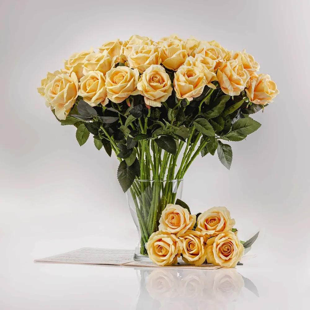 Umelá zamatová ruža ŽANETA žltá. Cena uvedená za 1 kus.