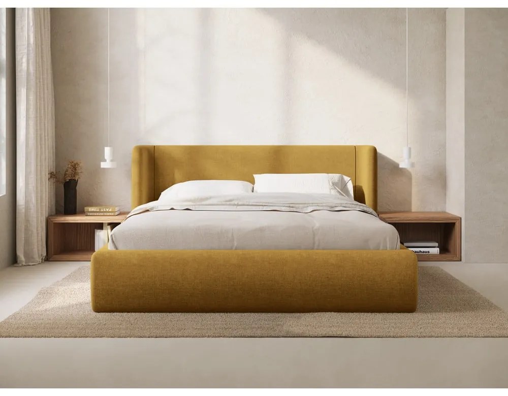 Čalúnená dvojlôžková posteľ s úložným priestorom s roštom 200x200 cm v horčicovej farbe Jason – Windsor &amp; Co Sofas