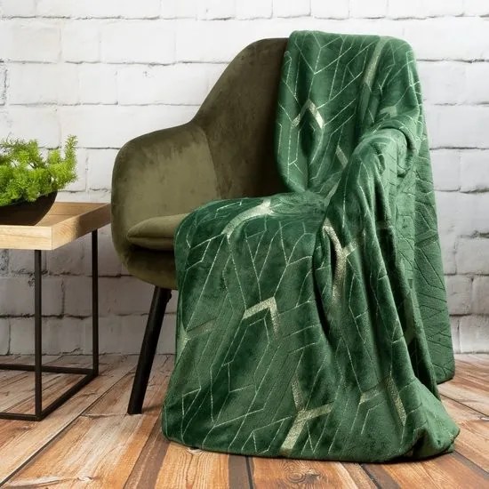 Kvalitná a hrejivá zelená deka zdobená strieborným geometrickým tvarom 150 x 200 cm