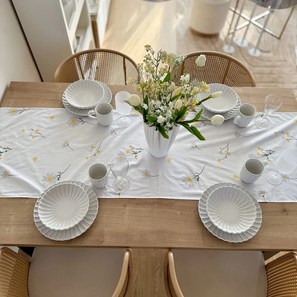 Goldea behúň na stôl 100% bavlnené plátno - harmanček 50x120 cm
