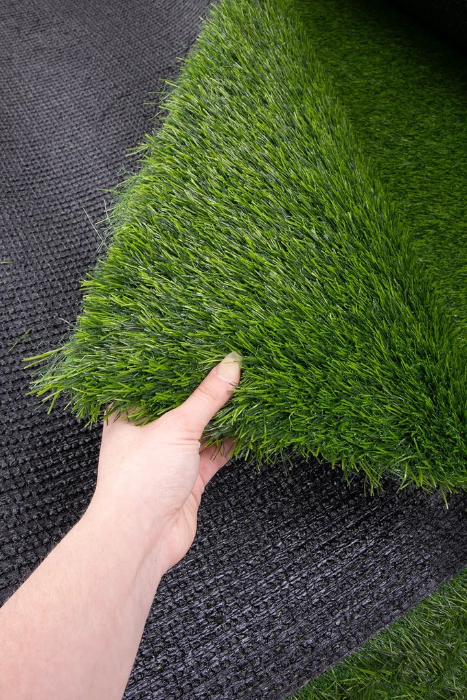 Umelý trávnik v rolke 40 mm šírka: 160 cm