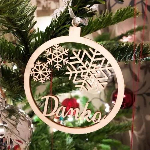 Vianočná guľa na stromček s menom