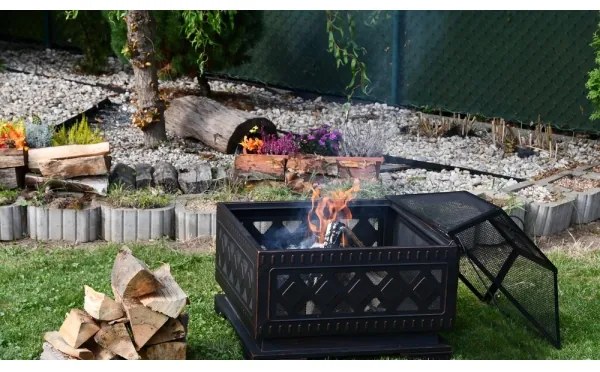 Prenosné ohnisko na drevo s roštom čierna/patina