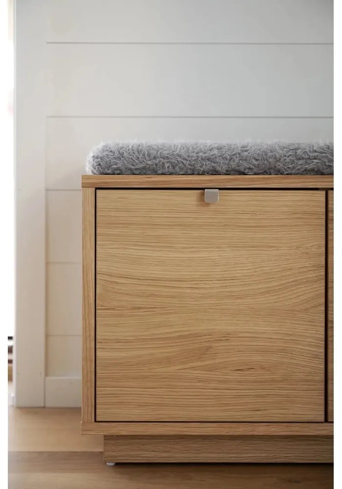 Skrinka na topánky v dekore duba s lavicou v šedo-prírodnej farbe Confetti – Rowico