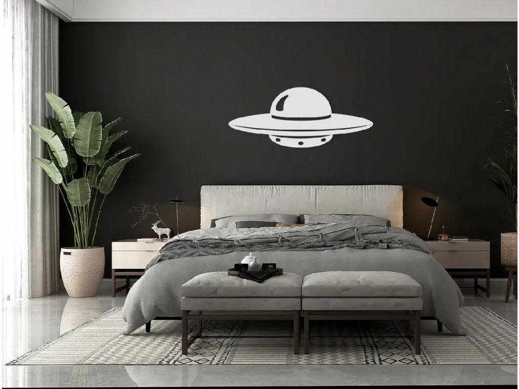 drevko Drevená nálepka na stenu UFO Rozmer obrazu: 18,5 x 44,5 cm, Farba dekorácie: Čierna