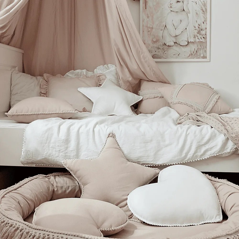 Boho vankúš srdca s bublinkami biela 44 cm