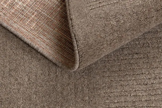 Koberec TEXTURA 488.20.LA600 Osta hnedý