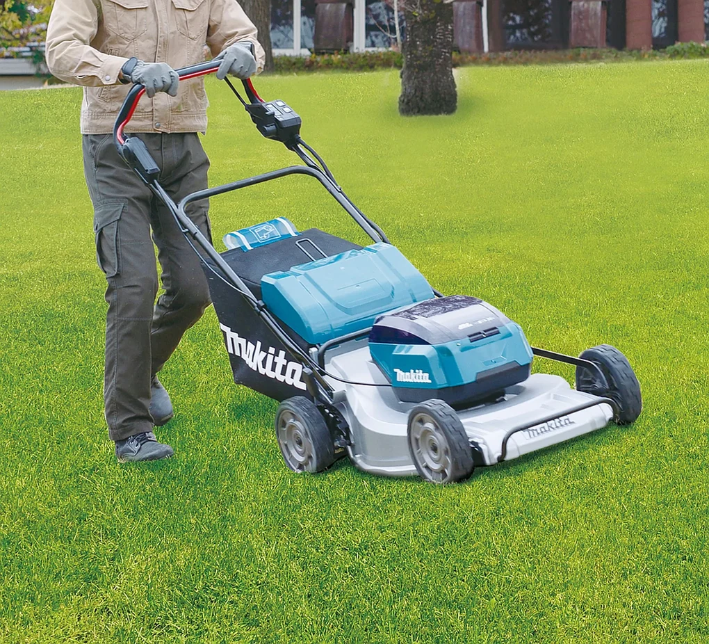 Makita DLM533PT4 Aku kosačka 530mm Li-ion LXT (4x5,0Ah/18V)