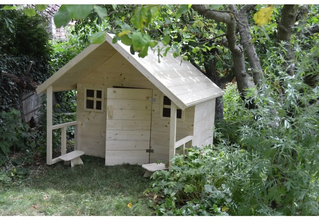 Detský drevený domček MIU so zábradlím (1,7 × 1,5 m)