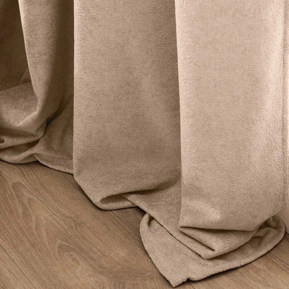 Svetlohnedý záves z materiálu buklé 140x260 cm Winona – douceur d'intérieur